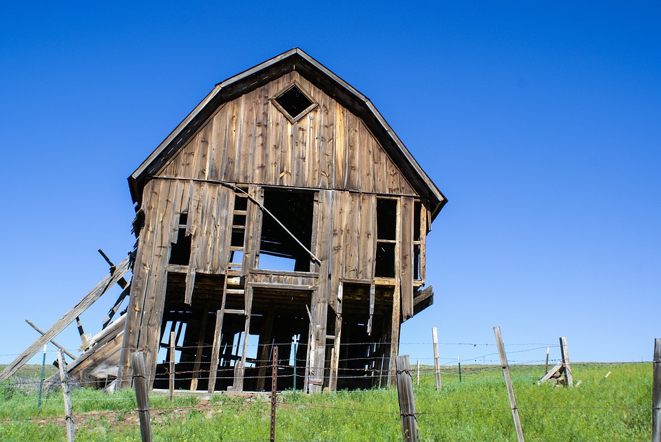 Old barn in disrepair